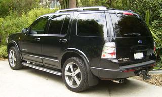 Ford-Explorer-black