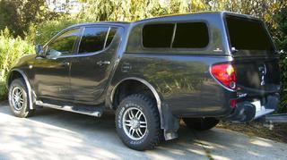Mitsubishi-Triton-2